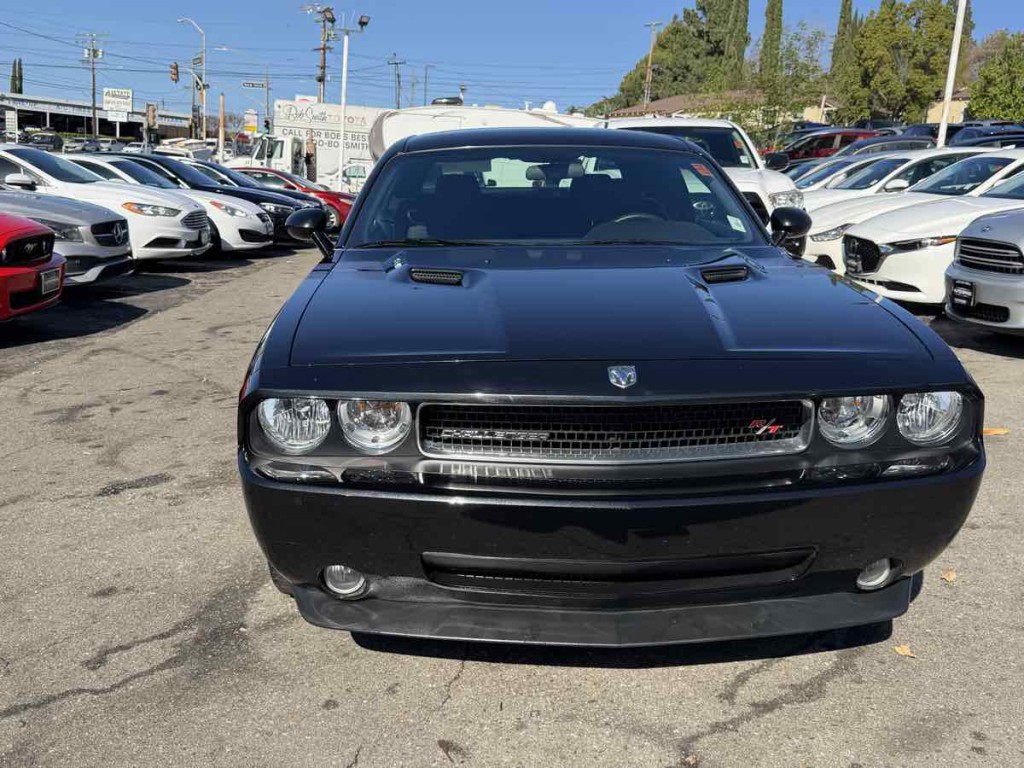 2009 Dodge Challenger Image 2