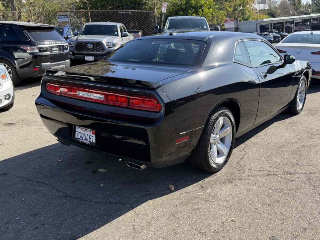 2009 Dodge Challenger Image 6