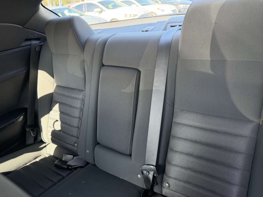 2009 Dodge Challenger Image 18