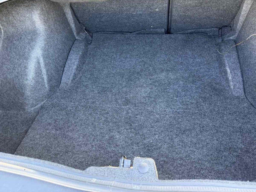 2009 Dodge Challenger Image 21