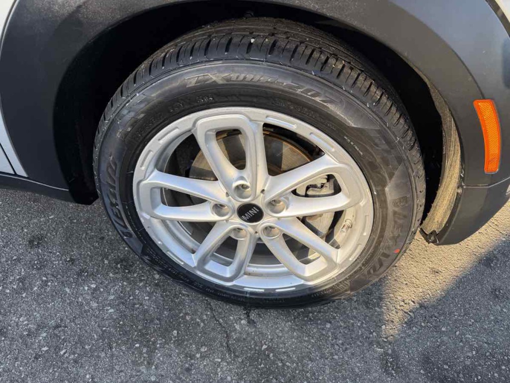 2015 MINI Countryman Image 7