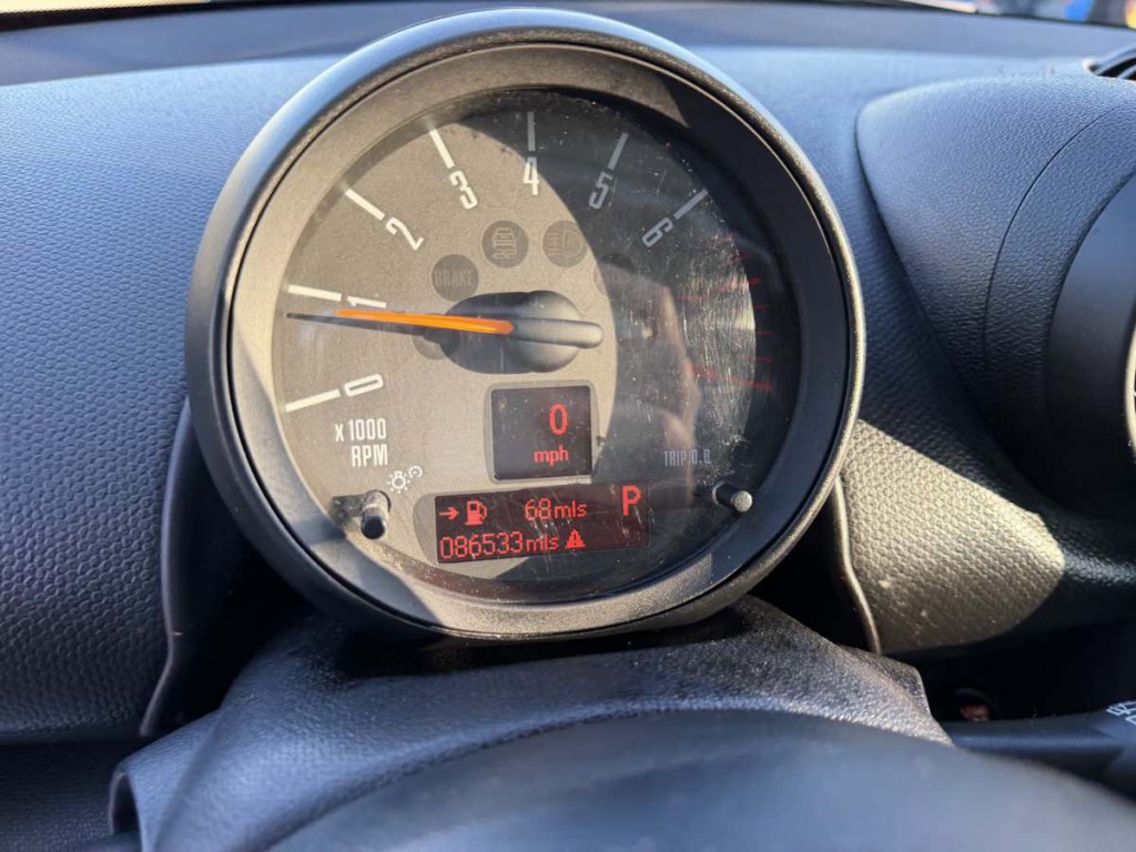 2015 MINI Countryman Image 13