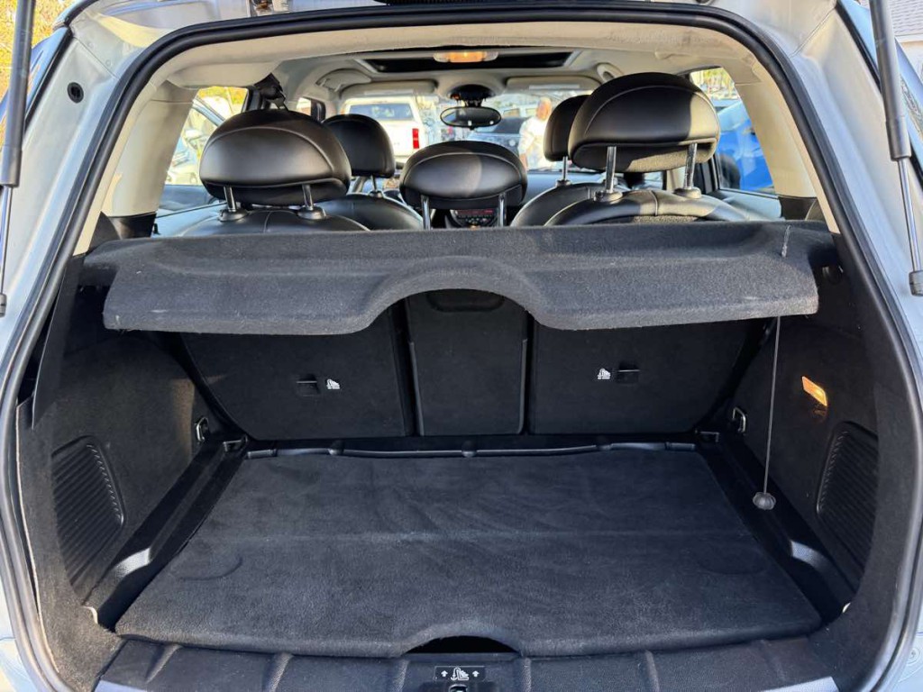 2015 MINI Countryman Image 16