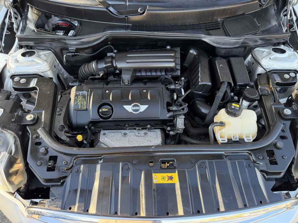 2015 MINI Countryman Image 20