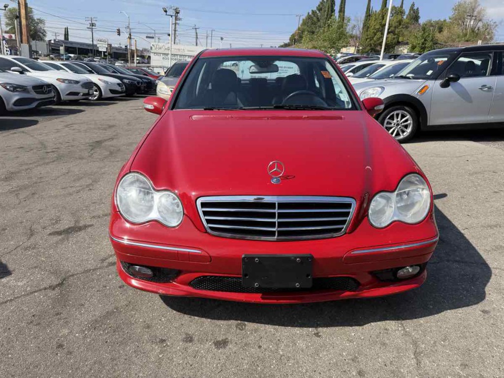 2007 Mercedes-Benz C-Class Image 2