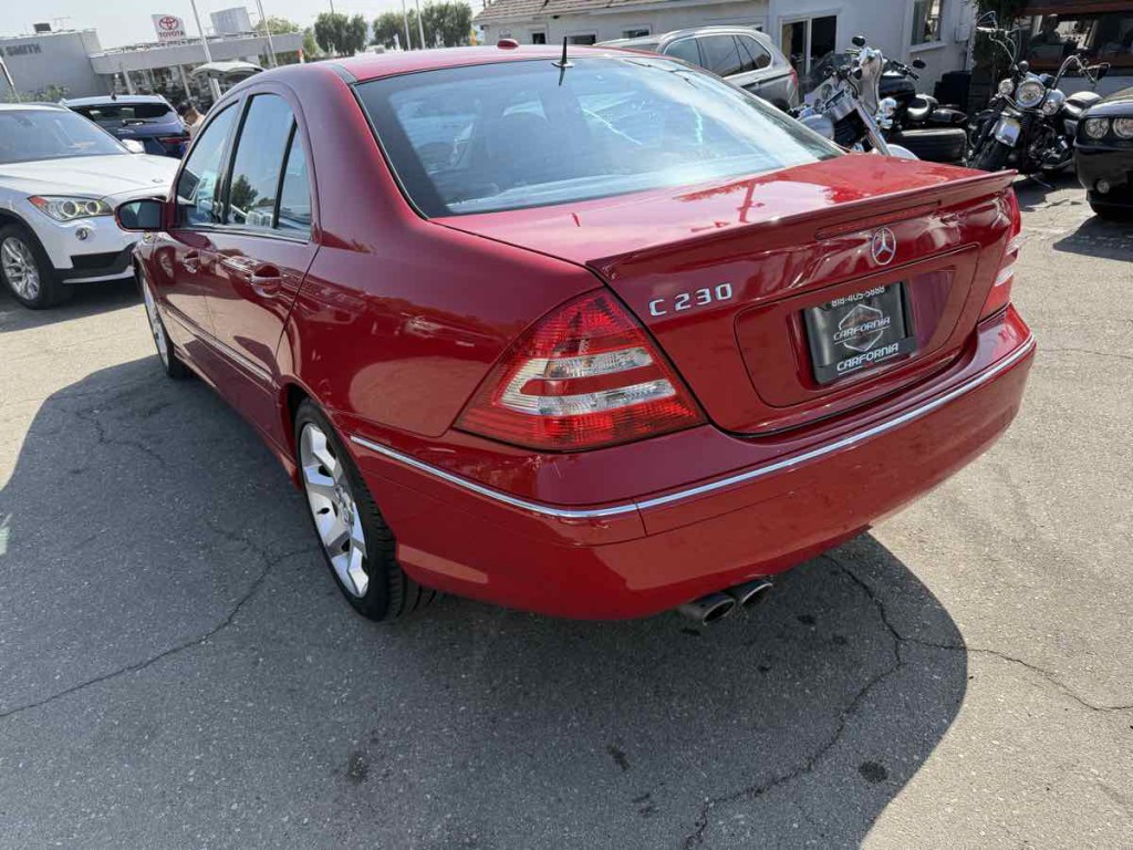 2007 Mercedes-Benz C-Class Image 4