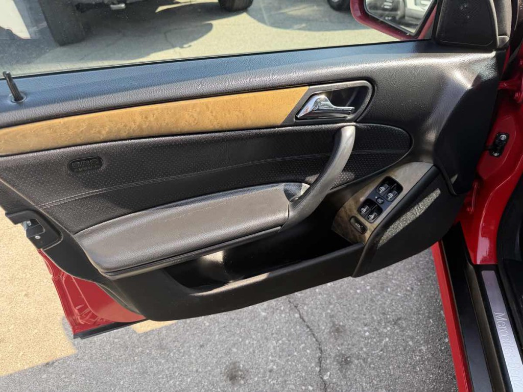 2007 Mercedes-Benz C-Class Image 9