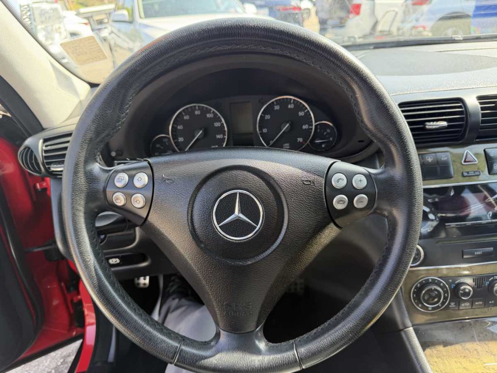 2007 Mercedes-Benz C-Class Image 12