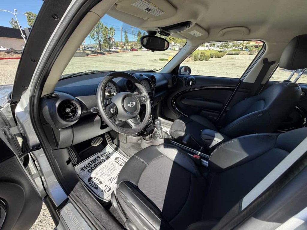 2014 MINI Countryman Image 9