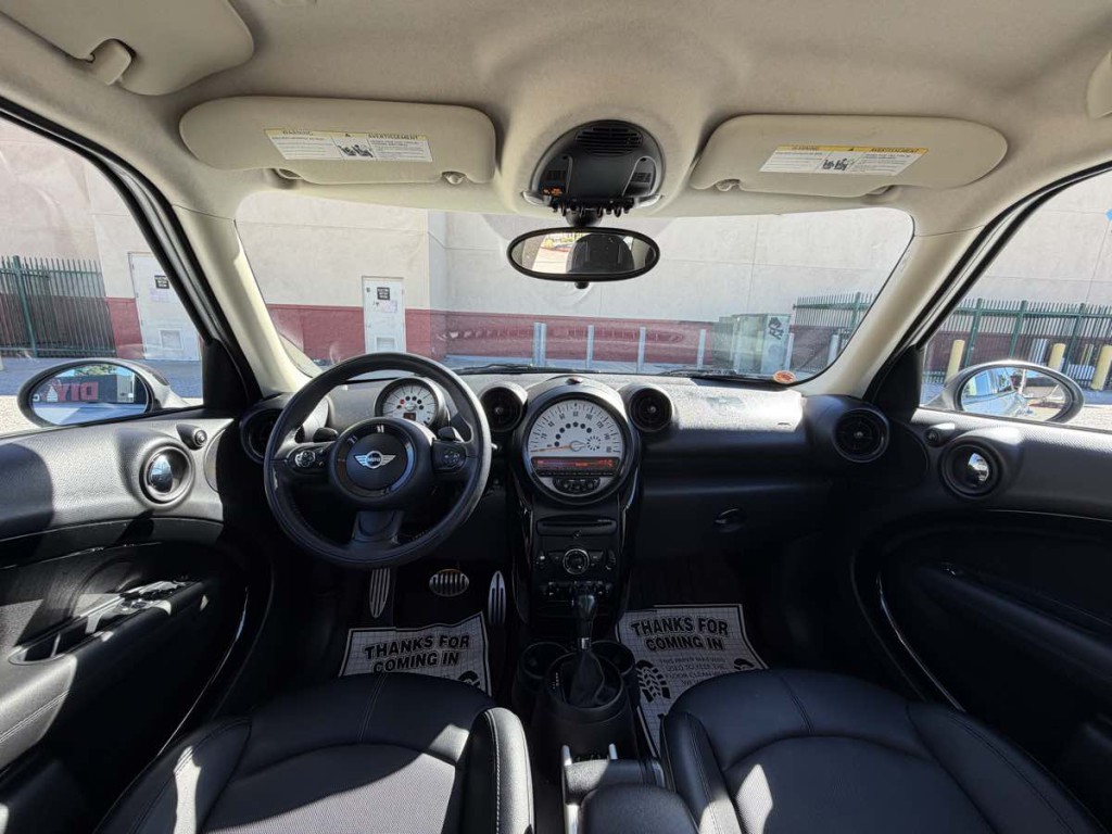 2014 MINI Countryman Image 10