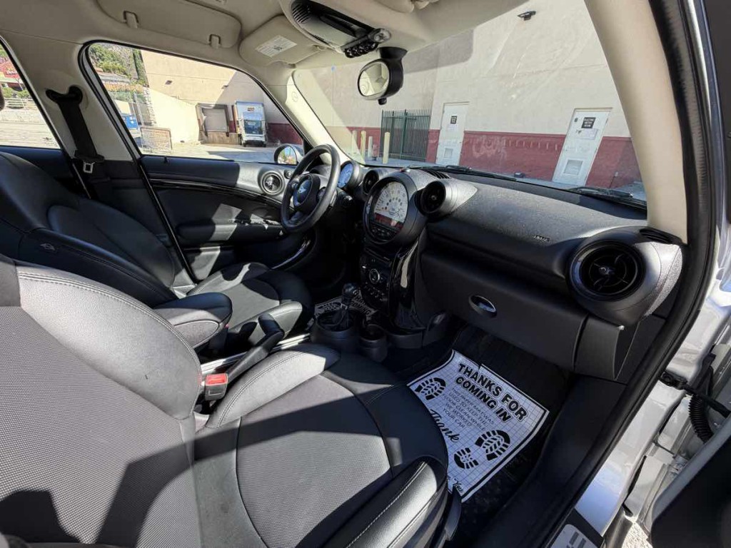 2014 MINI Countryman Image 11