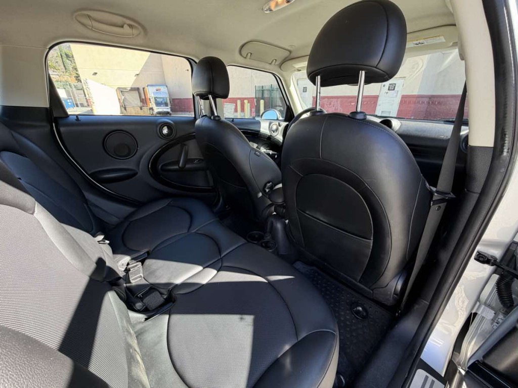 2014 MINI Countryman Image 13