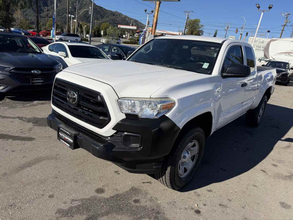 2019 Toyota Tacoma Image 3