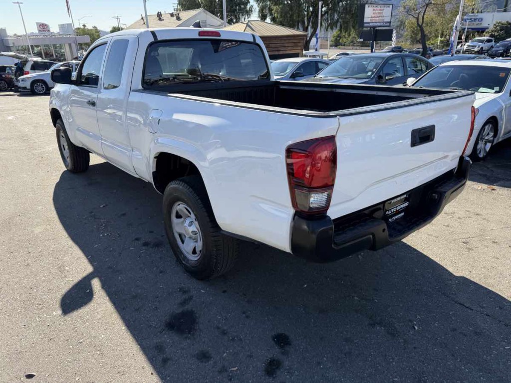 2019 Toyota Tacoma Image 6