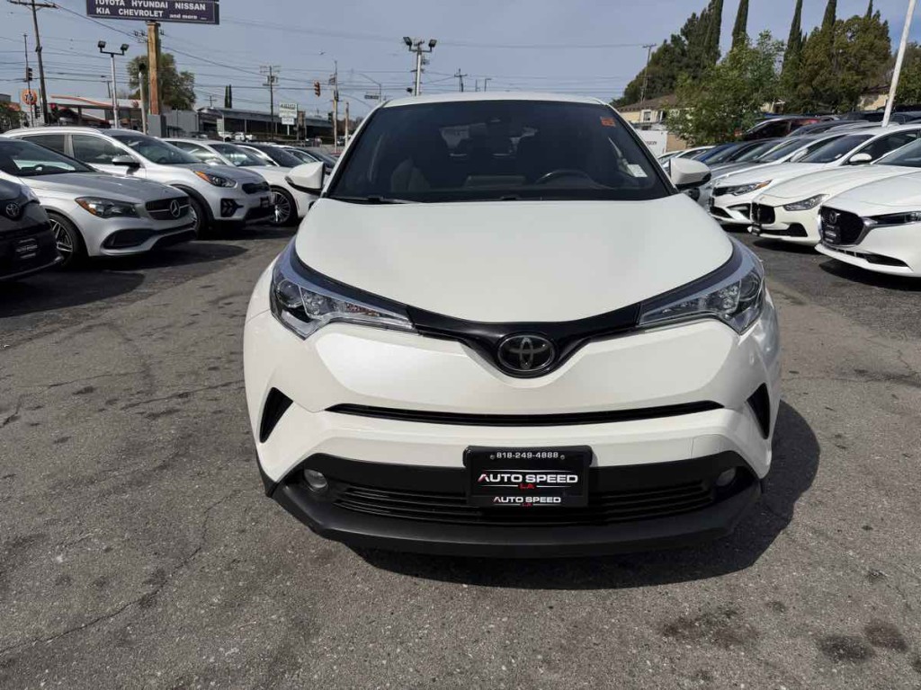 2018 Toyota C-HR Image 2