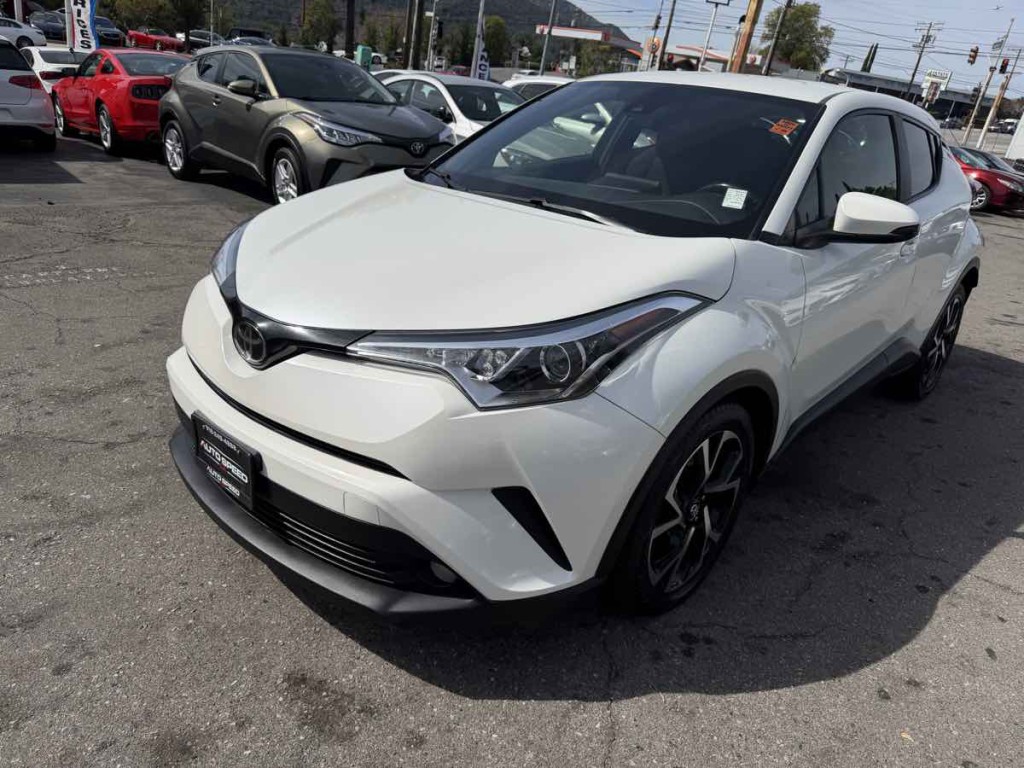 2018 Toyota C-HR Image 3