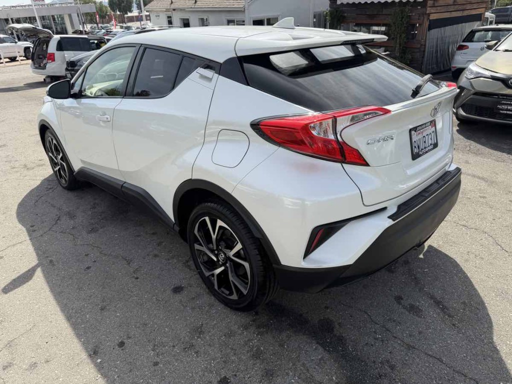 2018 Toyota C-HR Image 6