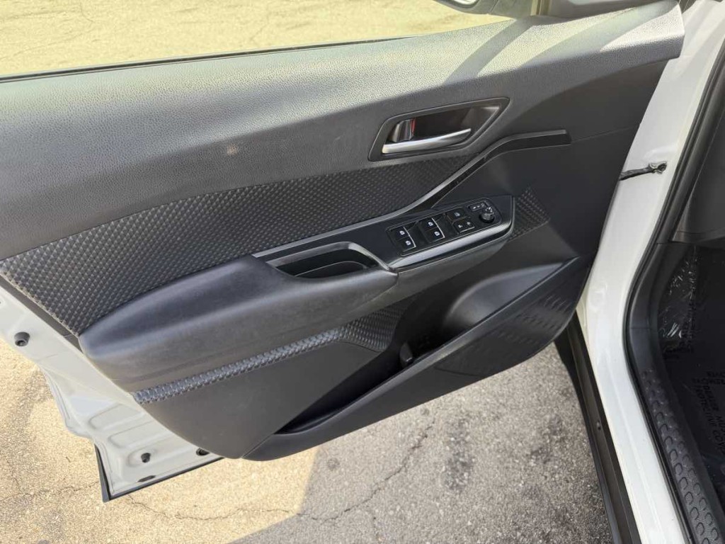 2018 Toyota C-HR Image 8