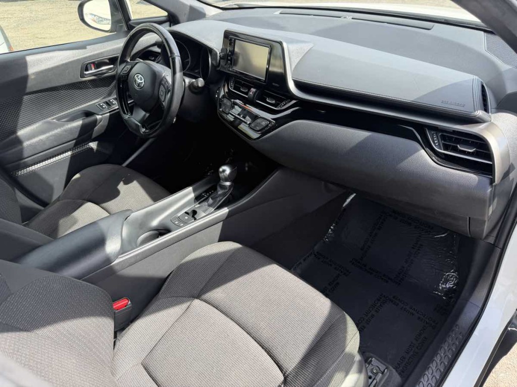 2018 Toyota C-HR Image 10