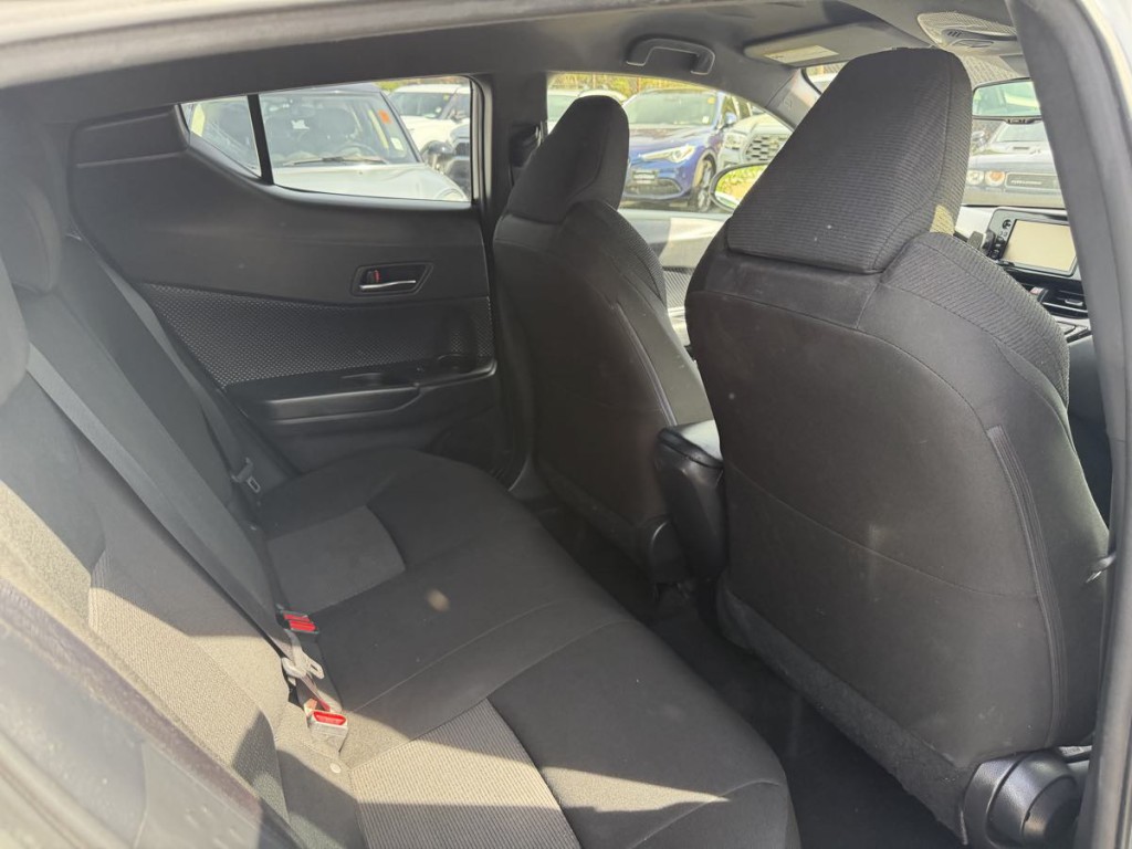 2018 Toyota C-HR Image 13