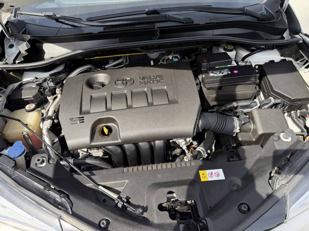 2018 Toyota C-HR Image 16