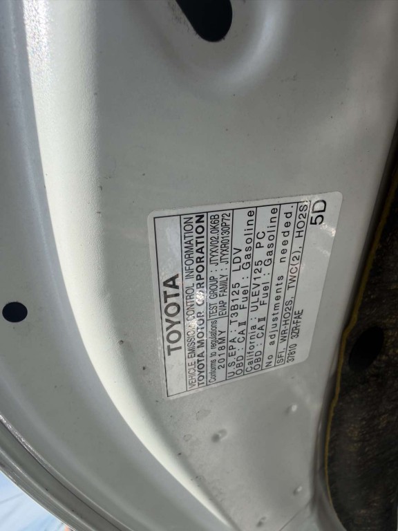 2018 Toyota C-HR Image 18