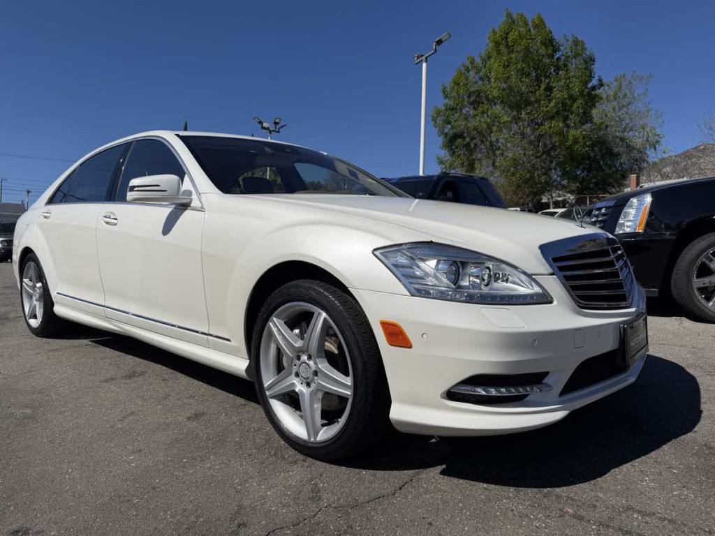 2011 Mercedes-Benz S-Class Image 1