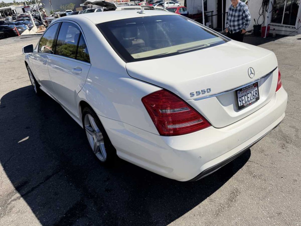 2011 Mercedes-Benz S-Class Image 4