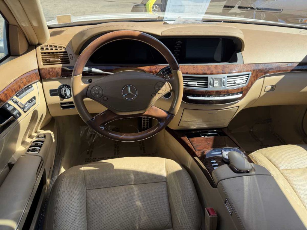 2011 Mercedes-Benz S-Class Image 14