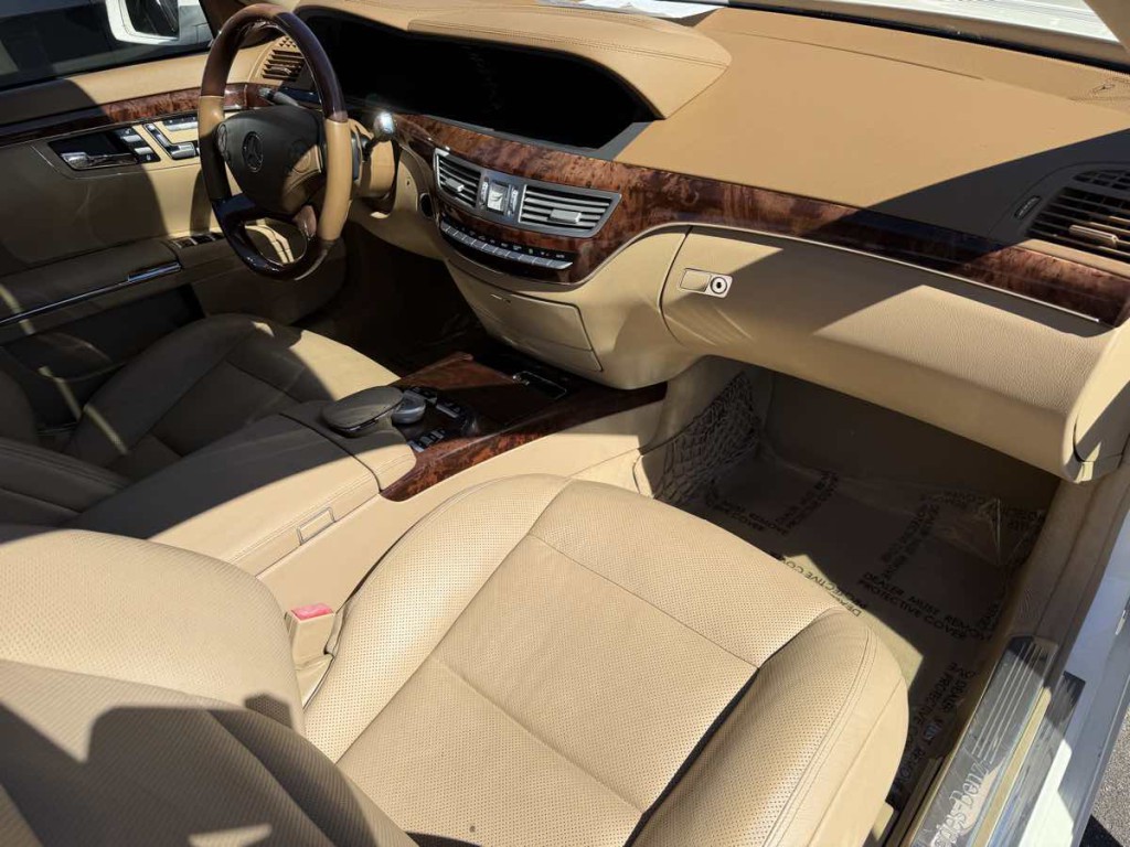 2011 Mercedes-Benz S-Class Image 15