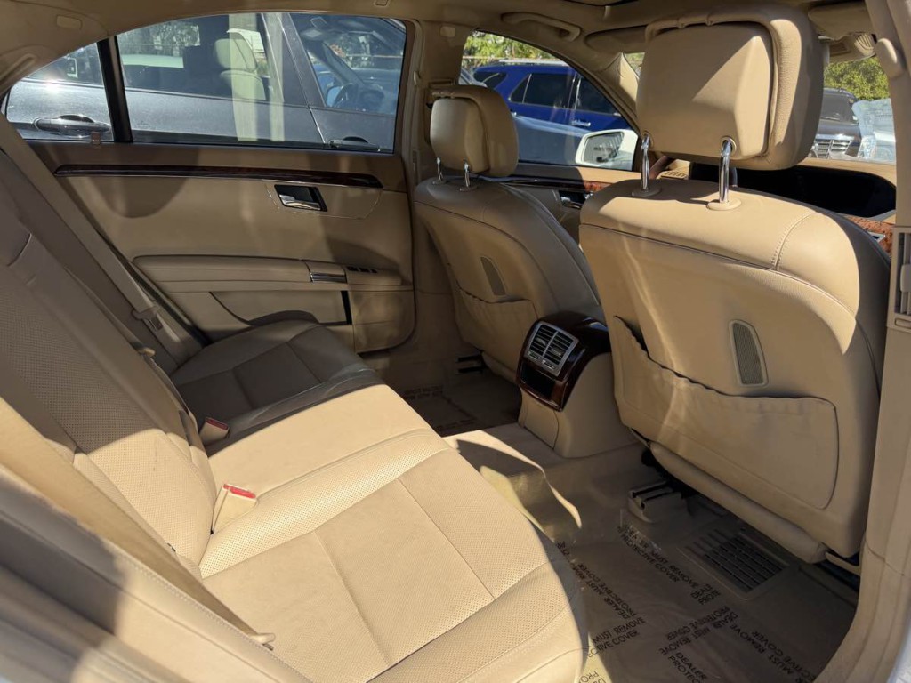 2011 Mercedes-Benz S-Class Image 18