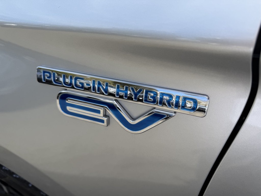 2018 Mitsubishi Outlander Image 18