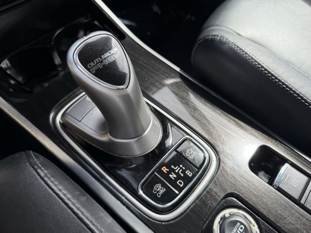 2018 Mitsubishi Outlander Image 23