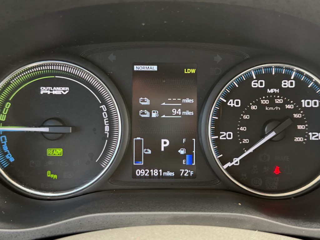 2018 Mitsubishi Outlander Image 27