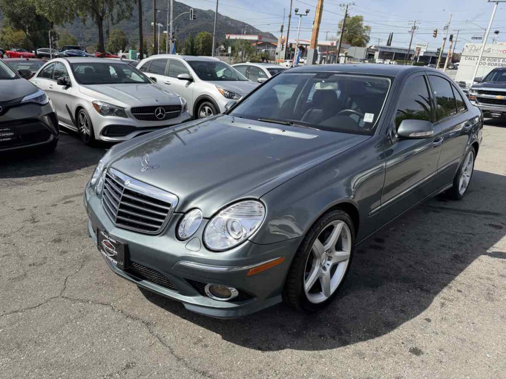 2009 Mercedes-Benz E-Class Image 3