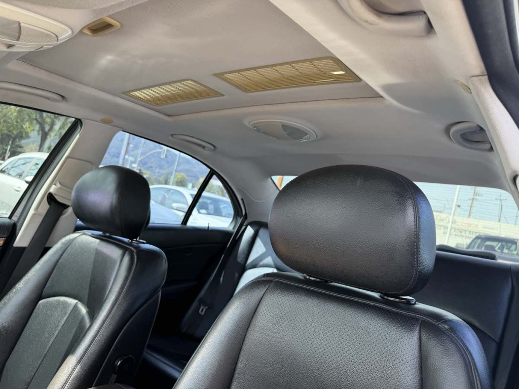 2009 Mercedes-Benz E-Class Image 14