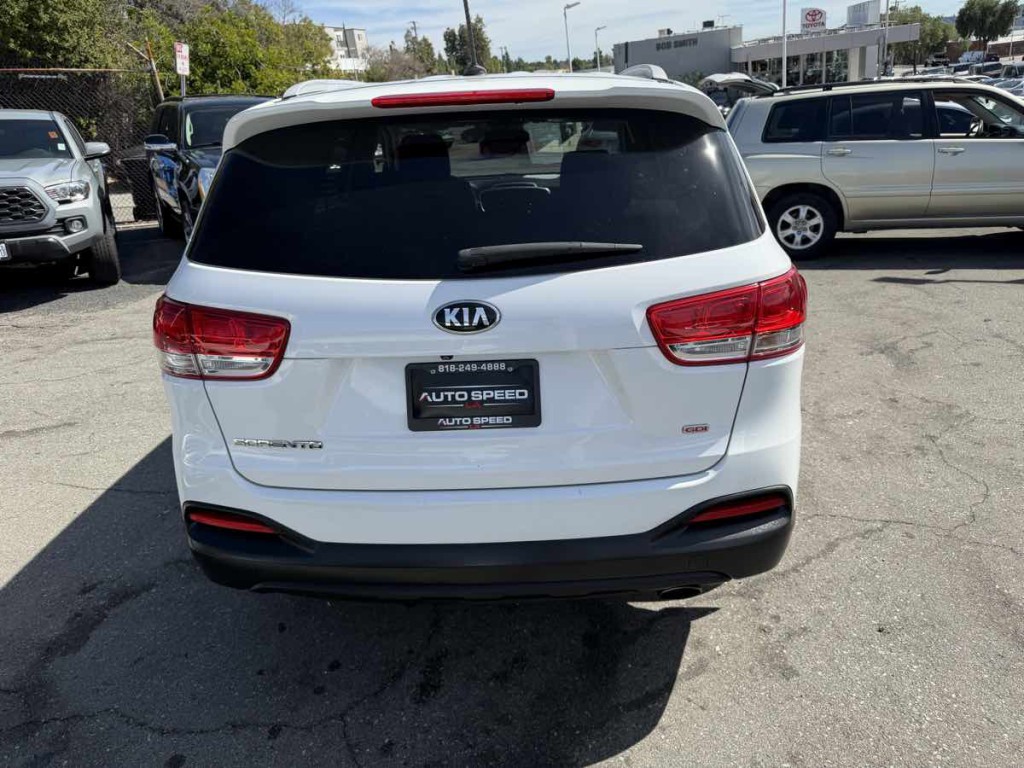 2017 Kia Sorento Image 5