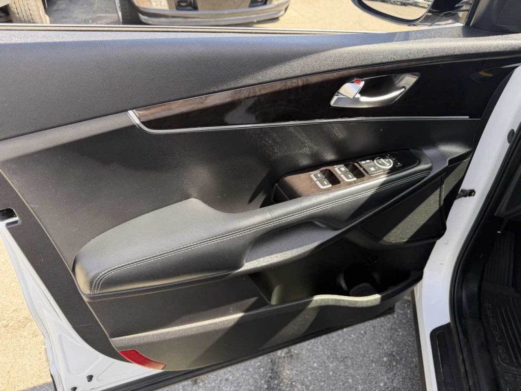 2017 Kia Sorento Image 7