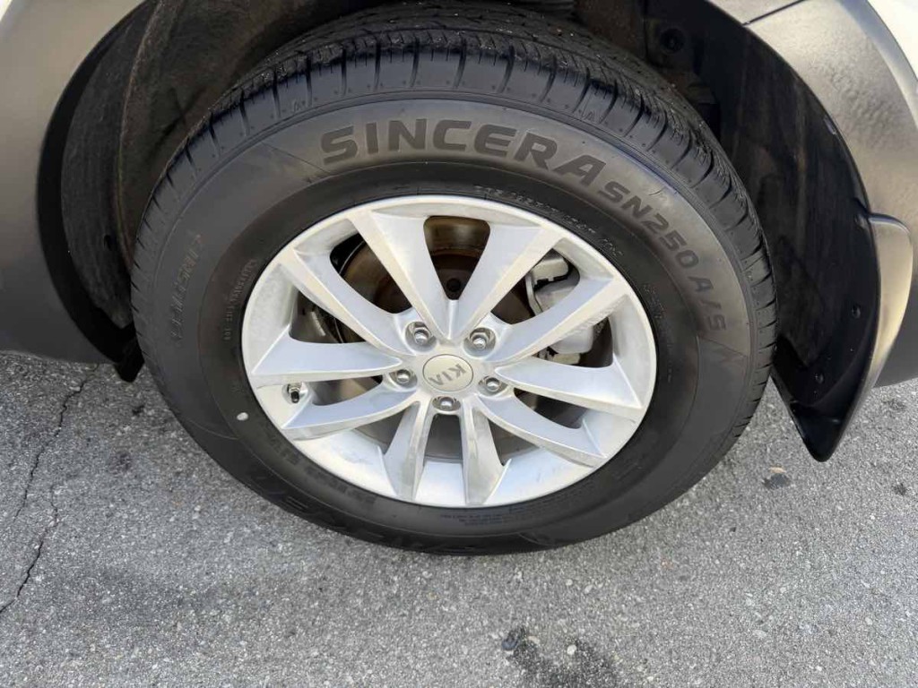 2017 Kia Sorento Image 9