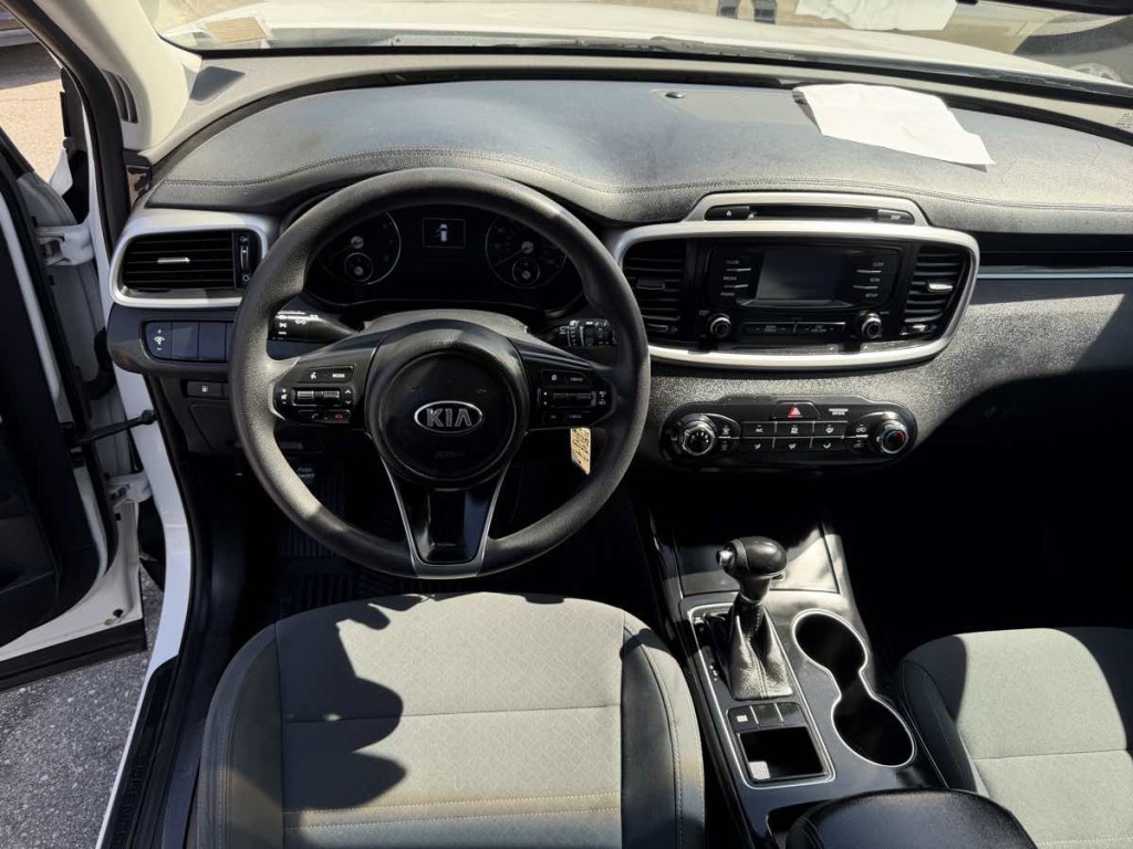 2017 Kia Sorento Image 13