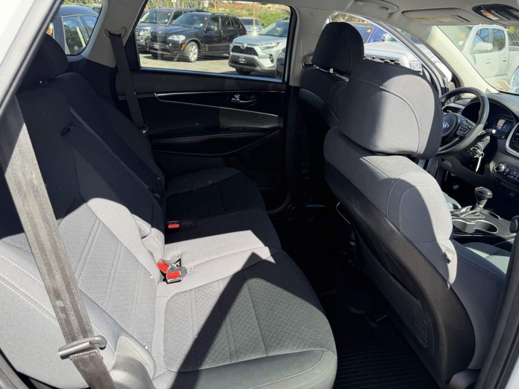 2017 Kia Sorento Image 15