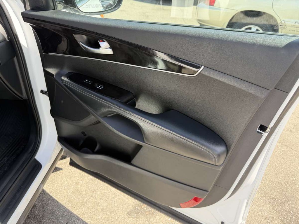 2017 Kia Sorento Image 17