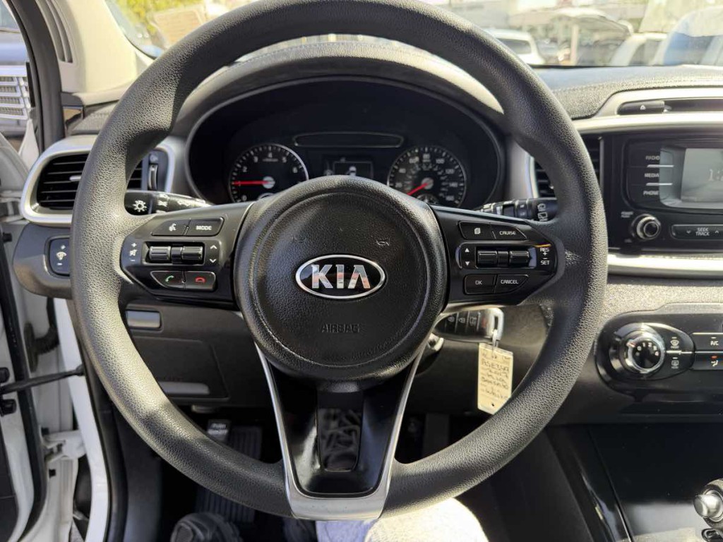 2017 Kia Sorento Image 24