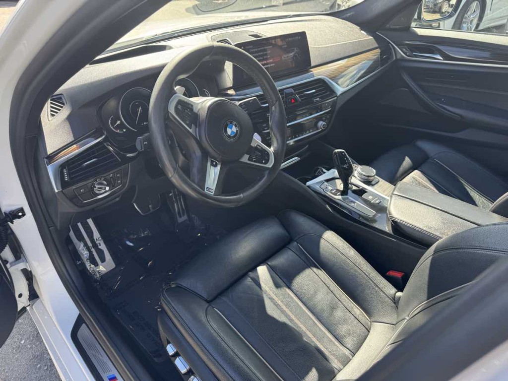 2018 BMW 5 Series Image 11