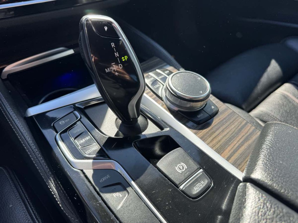 2018 BMW 5 Series Image 14