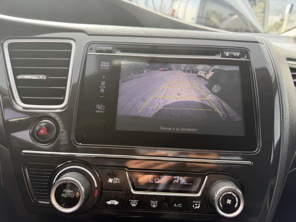 2015 Honda Civic Image 14