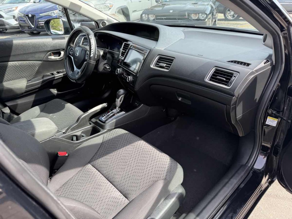 2015 Honda Civic Image 16