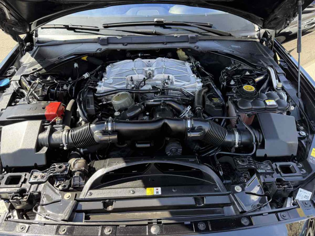 2017 Jaguar XE Image 20