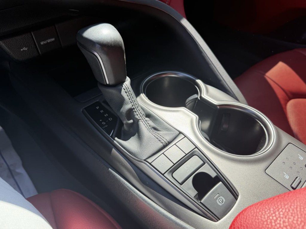 2024 Toyota Camry Image 20