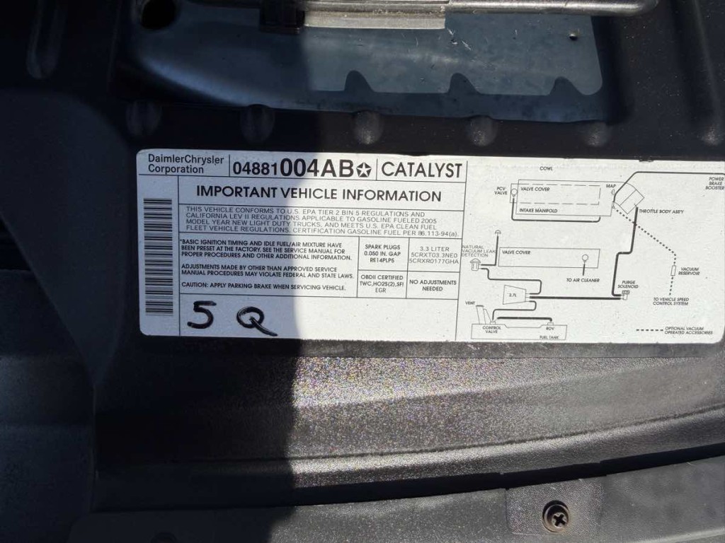 2005 Dodge Ram Van Image 20